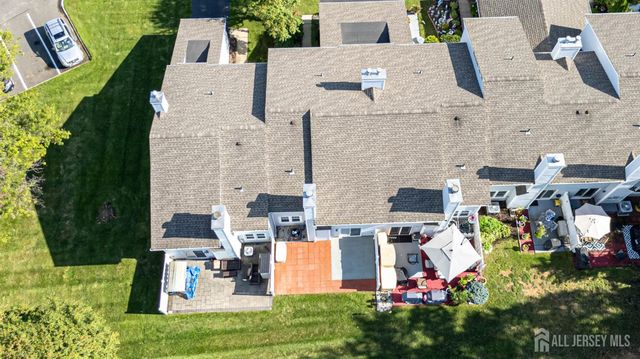113 Woodmere Drive, Sayreville, NJ 08859