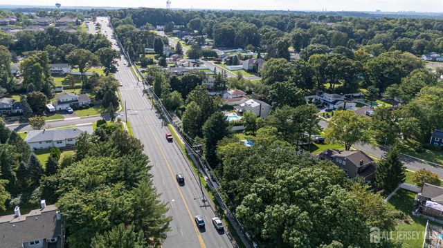 113 Woodmere Drive, Sayreville, NJ 08859