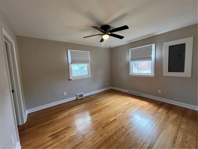 2725 Greendale AVE, Norfolk, VA 23518