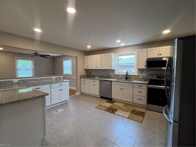 2725 Greendale AVE, Norfolk, VA 23518