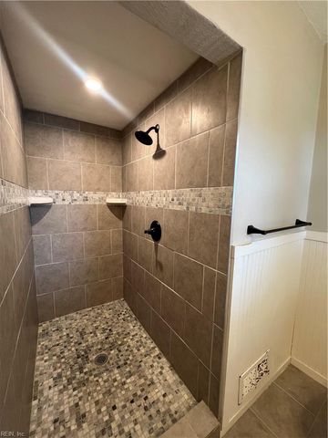 2725 Greendale AVE, Norfolk, VA 23518