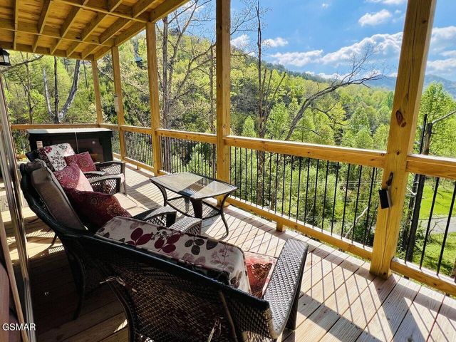 3550 Mountain Tyme Way, Sevierville, TN 37862