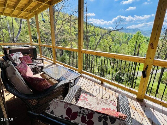 3550 Mountain Tyme Way, Sevierville, TN 37862