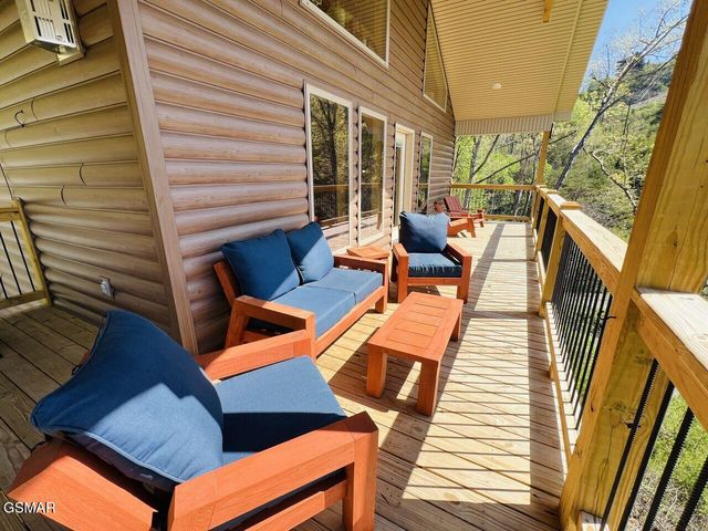 3550 Mountain Tyme Way, Sevierville, TN 37862