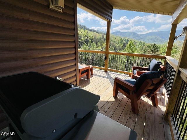 3550 Mountain Tyme Way, Sevierville, TN 37862