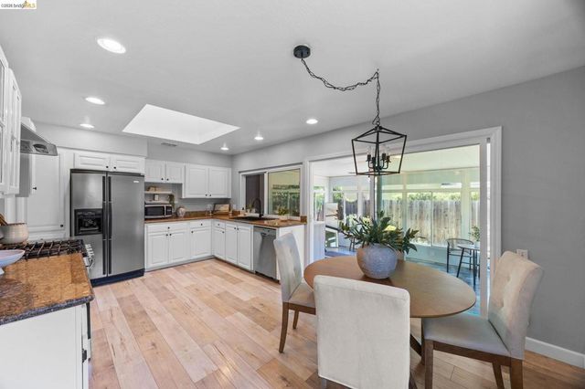 2715 Lyon Cir, Concord, CA 94518
