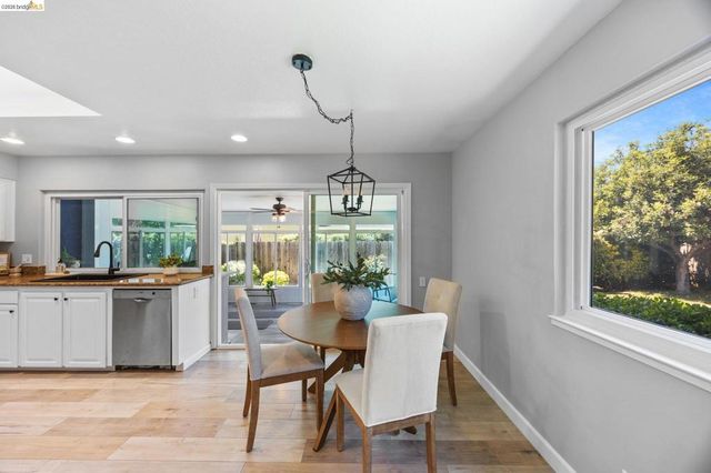 2715 Lyon Cir, Concord, CA 94518