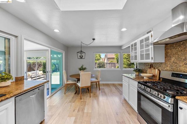 2715 Lyon Cir, Concord, CA 94518