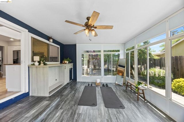 2715 Lyon Cir, Concord, CA 94518