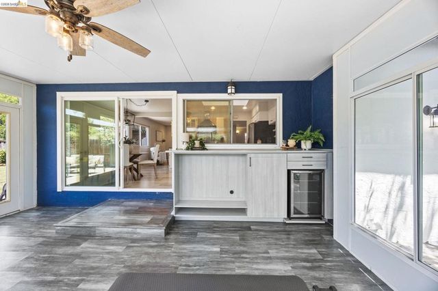 2715 Lyon Cir, Concord, CA 94518