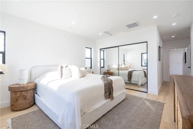 1719 Landis, Burbank, CA 91504