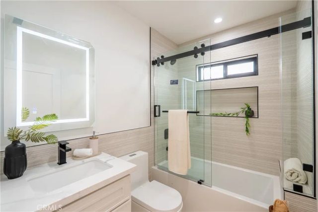 1719 Landis, Burbank, CA 91504
