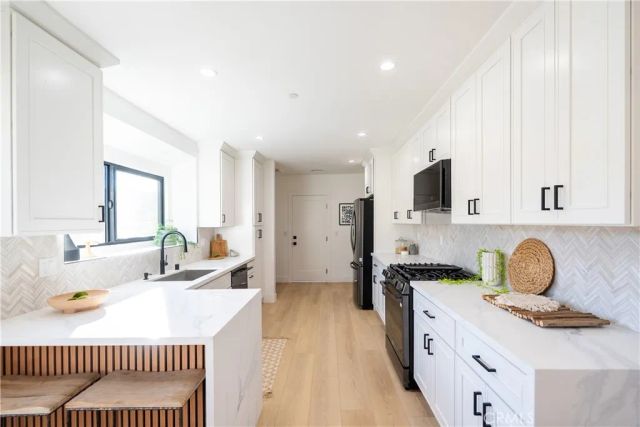 1719 Landis, Burbank, CA 91504