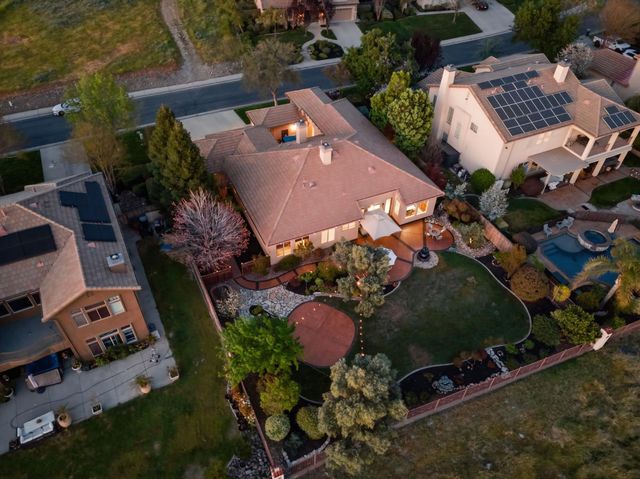421 Fuente Pl, Lincoln, CA 95648