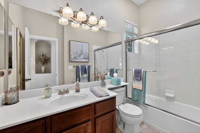 421 Fuente Pl, Lincoln, CA 95648