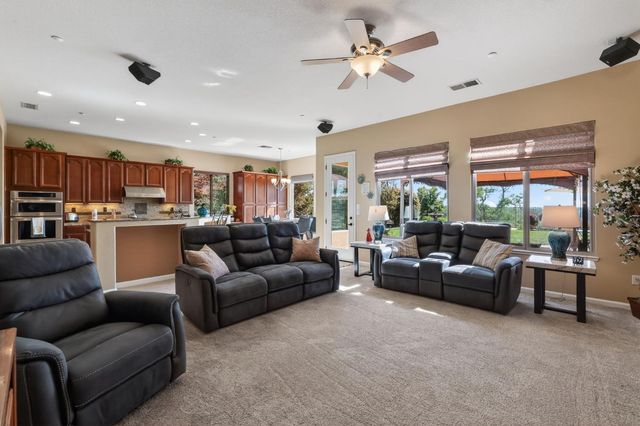 421 Fuente Pl, Lincoln, CA 95648