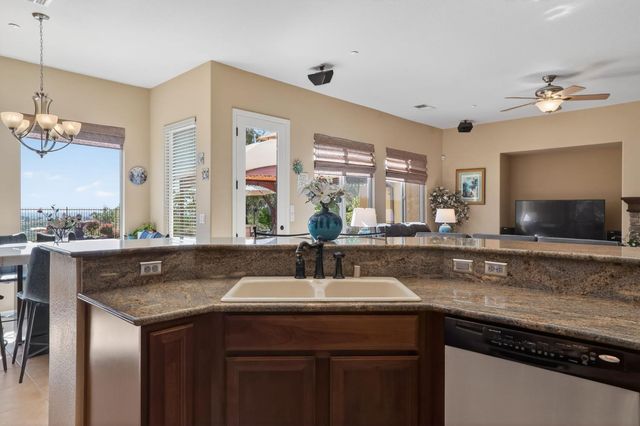 421 Fuente Pl, Lincoln, CA 95648