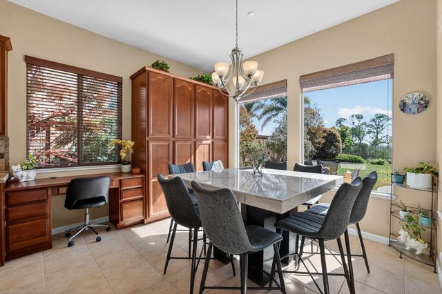 421 Fuente Pl, Lincoln, CA 95648