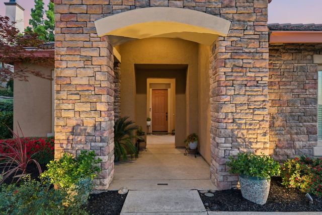 421 Fuente Pl, Lincoln, CA 95648