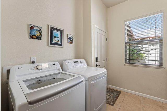 421 Fuente Pl, Lincoln, CA 95648