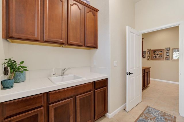 421 Fuente Pl, Lincoln, CA 95648