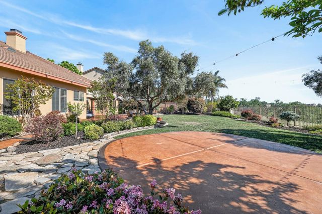 421 Fuente Pl, Lincoln, CA 95648