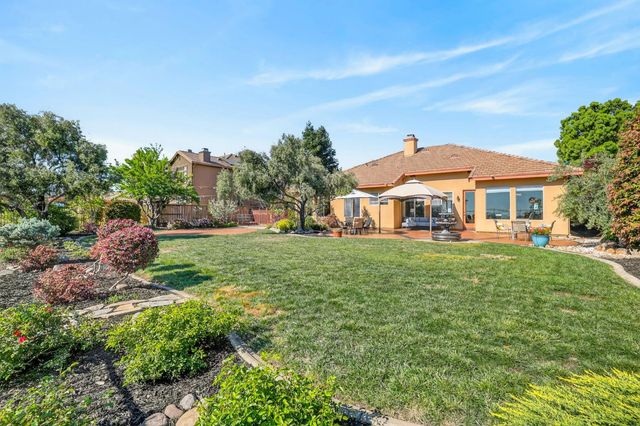 421 Fuente Pl, Lincoln, CA 95648