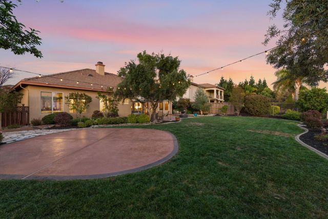 421 Fuente Pl, Lincoln, CA 95648