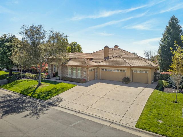 421 Fuente Pl, Lincoln, CA 95648