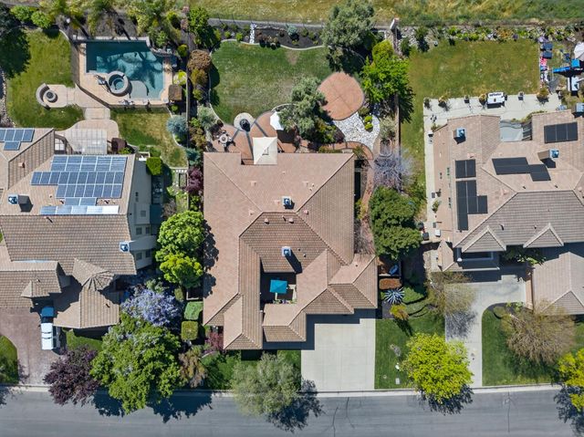 421 Fuente Pl, Lincoln, CA 95648
