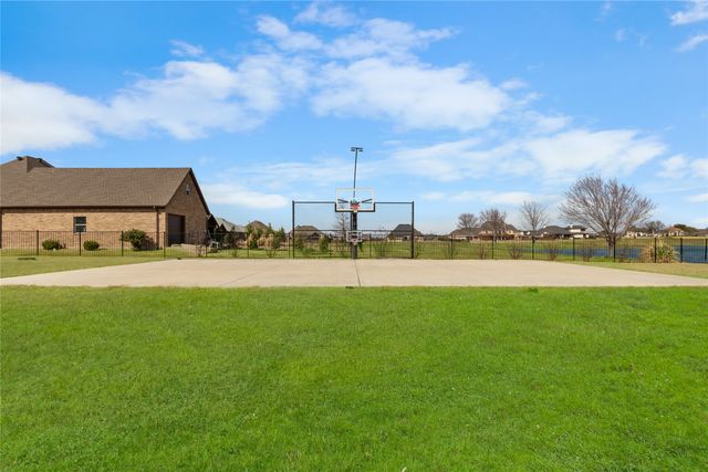 4090 Wincrest Drive, Rockwall, TX 75032