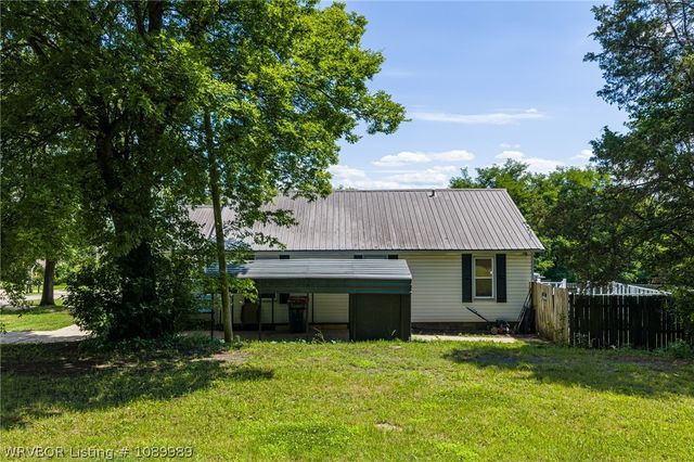 217 Fayetteville Street, Van Buren, AR 72956