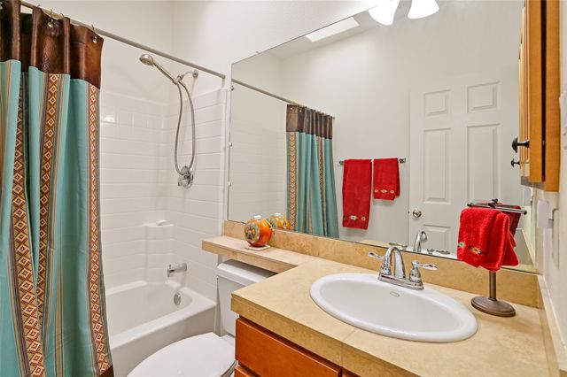 6821 Sunset Circle, Santa Fe, NM 87507