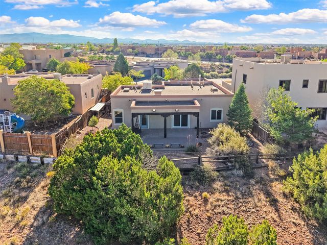 6821 Sunset Circle, Santa Fe, NM 87507