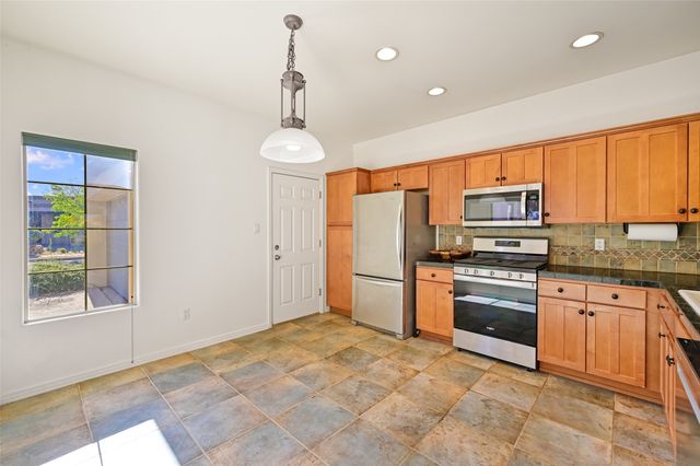 6821 Sunset Circle, Santa Fe, NM 87507