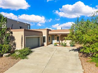 6821 Sunset Circle, Santa Fe, NM 87507