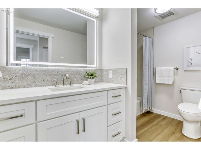 15420 Nw PERIMETER Dr, Beaverton, OR 97006