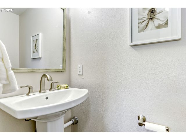 15420 Nw PERIMETER Dr, Beaverton, OR 97006