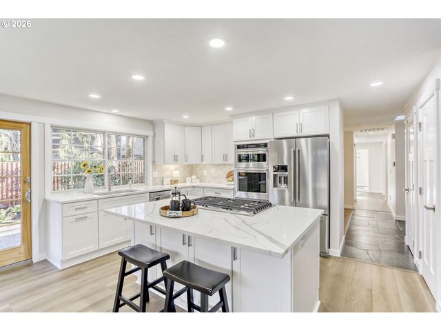 15420 Nw PERIMETER Dr, Beaverton, OR 97006