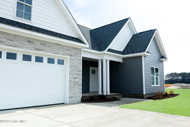 2753 Whitaker Glen Drive, Farmville, NC 27828