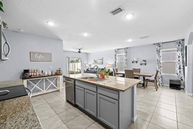 10532 PENNY GALE LOOP, San Antonio, FL 33576