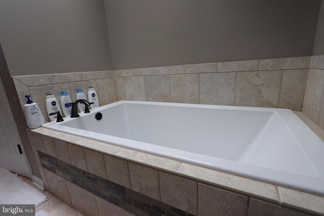 214-B WASHINGTON AVE, La Plata, MD 20646