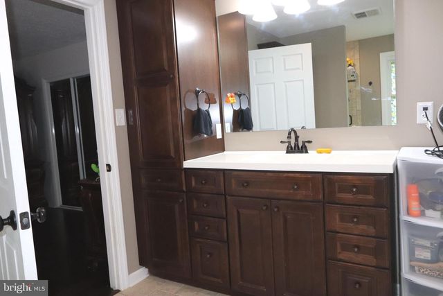 214-B WASHINGTON AVE, La Plata, MD 20646