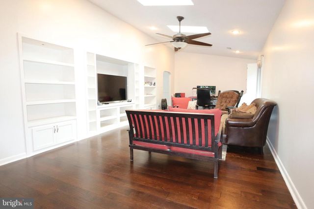 214-B WASHINGTON AVE, La Plata, MD 20646