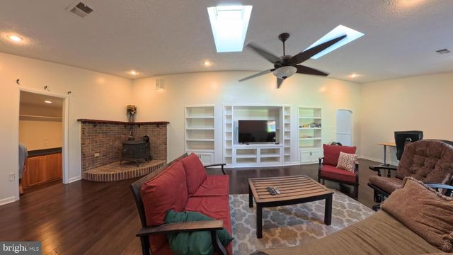 214-B WASHINGTON AVE, La Plata, MD 20646