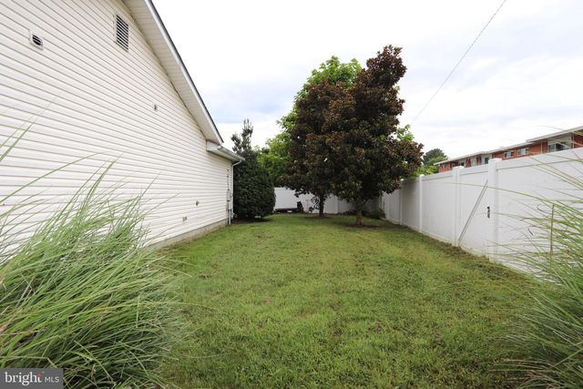 214-B WASHINGTON AVE, La Plata, MD 20646