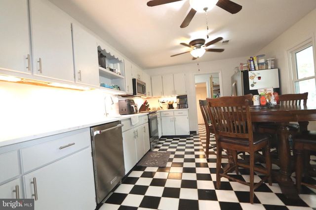 214-B WASHINGTON AVE, La Plata, MD 20646