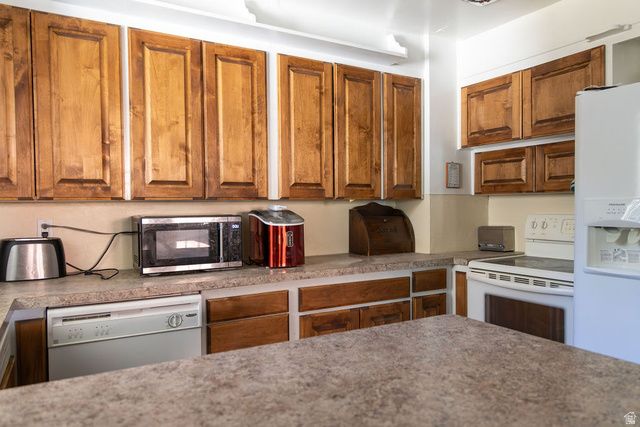 2105 W 3875 S, Roy, UT 84067
