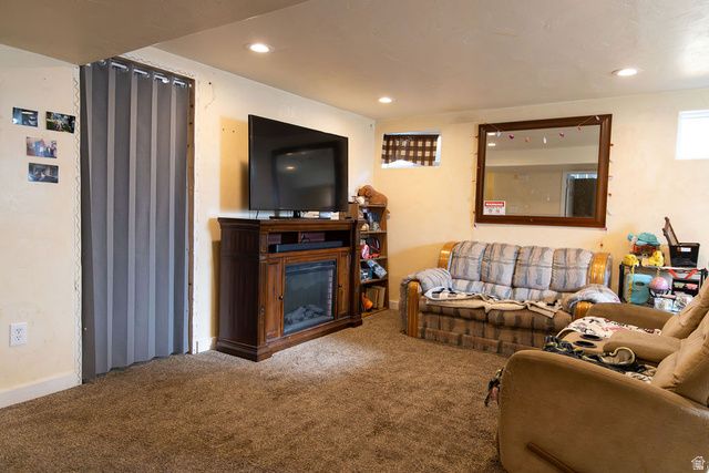 2105 W 3875 S, Roy, UT 84067