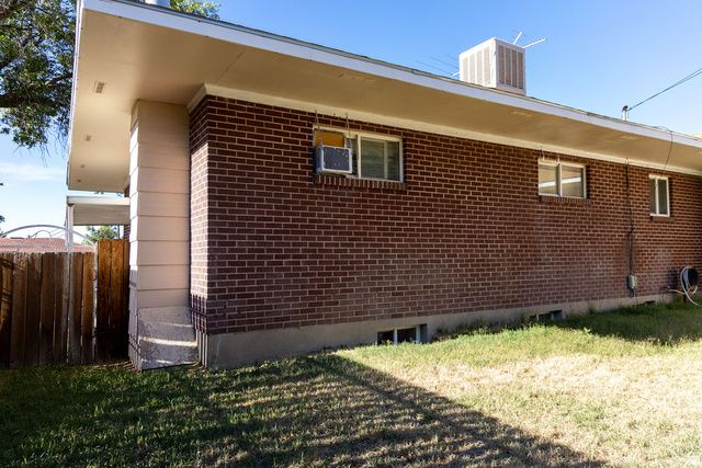 2105 W 3875 S, Roy, UT 84067